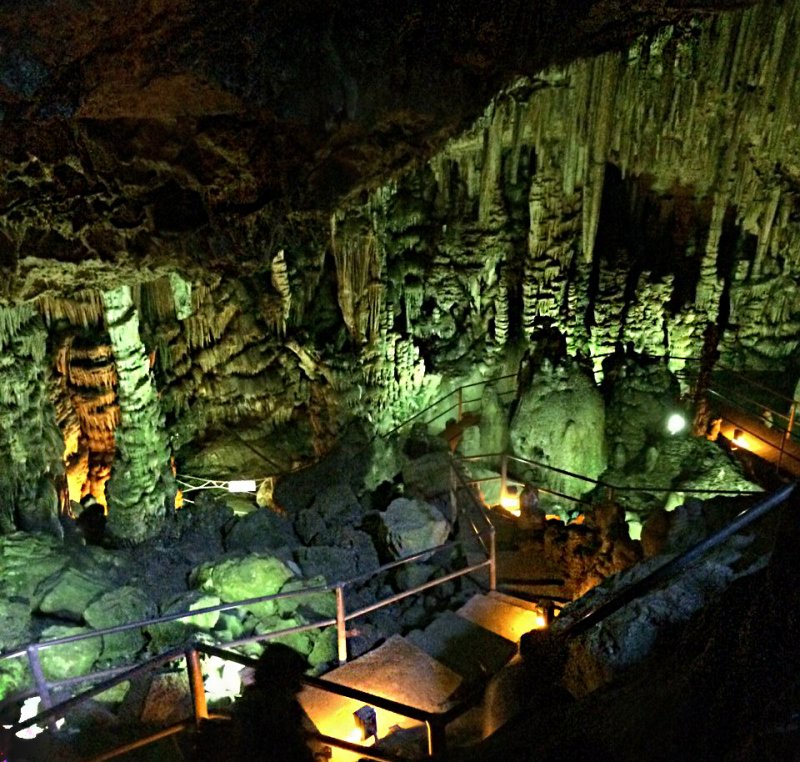 Критские пещеры