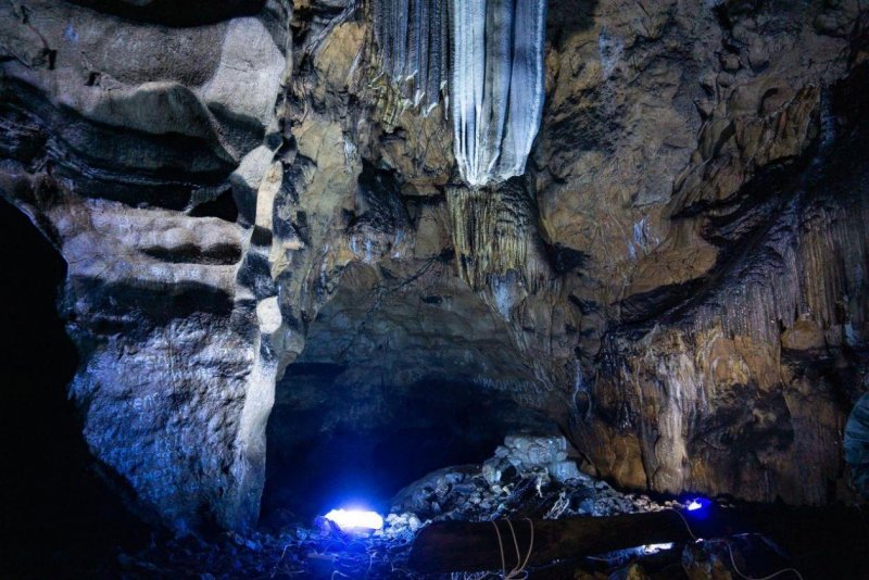 Мокрушинская пещера Приморье