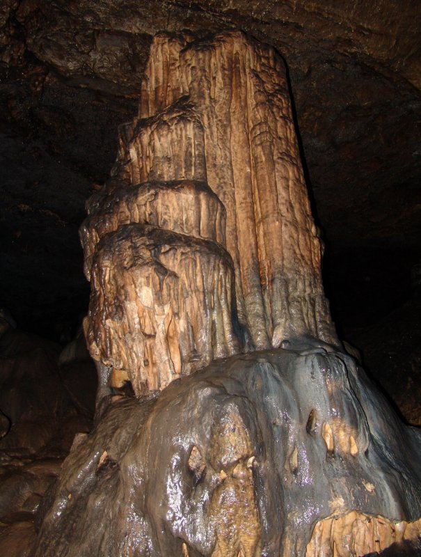 Пещера Приморский великан озеро