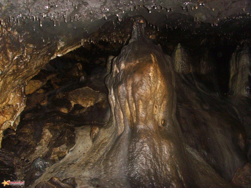 Мокрушинская пещера