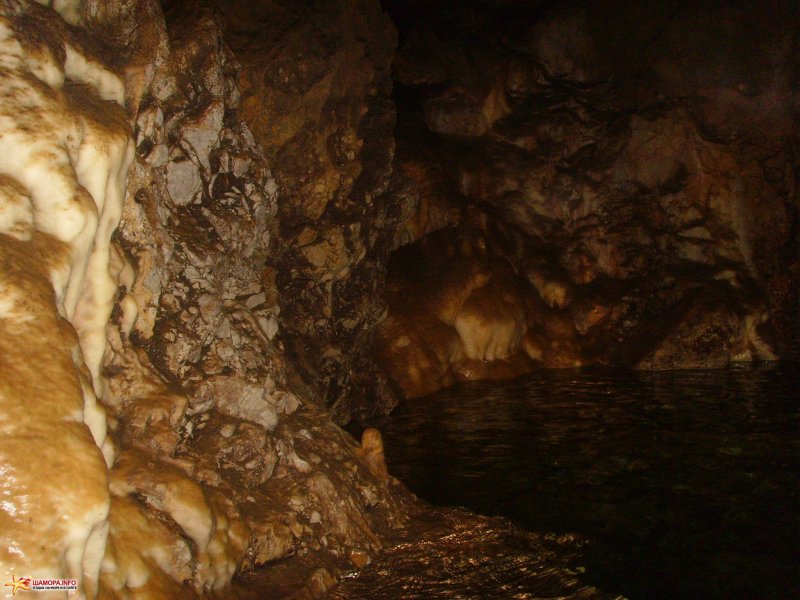 4 Макрушинская карстовая пещера.