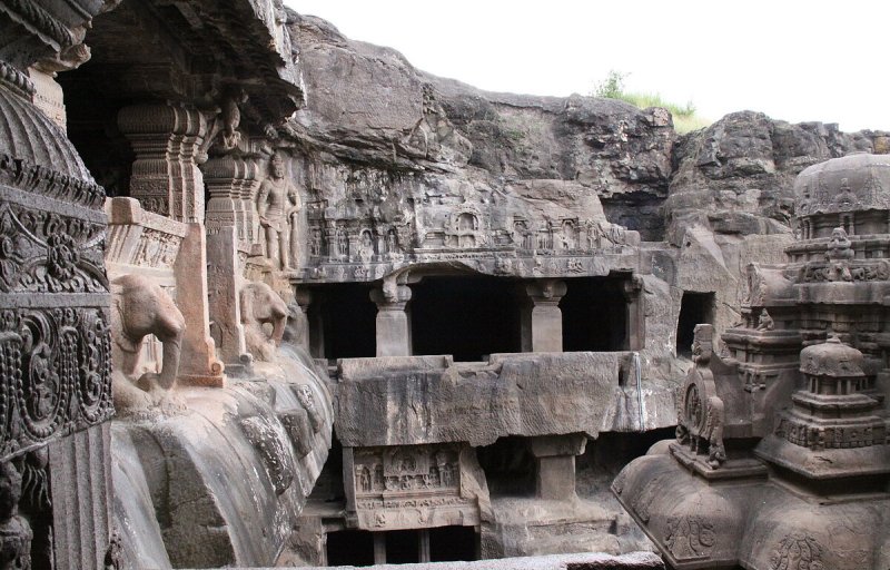 Скальный храм Кайласанатха в Эллоре