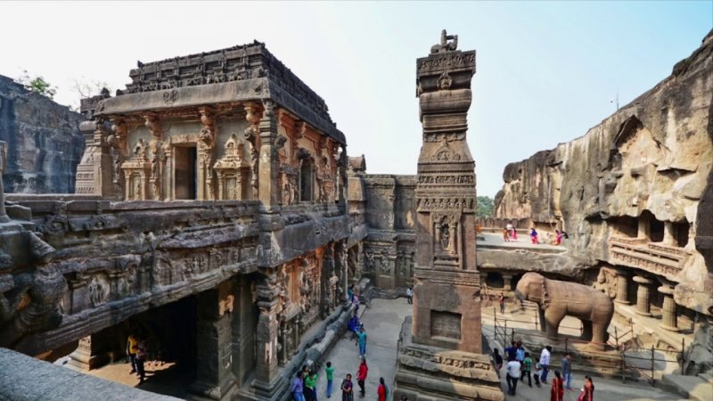 Храм в скале Индия Махараштра