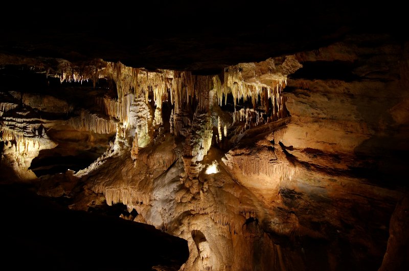 Акбутинская пещера