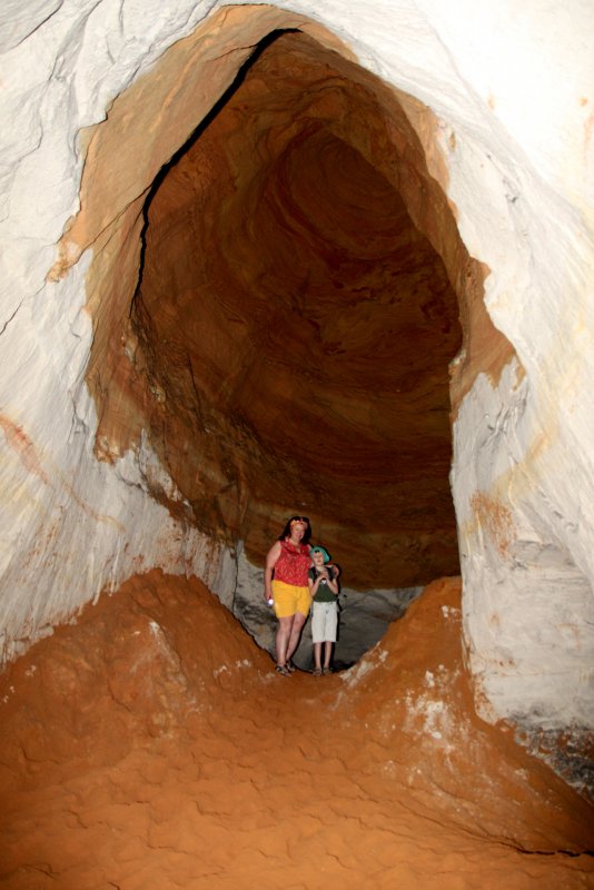 Пещера в Гафурийском районе