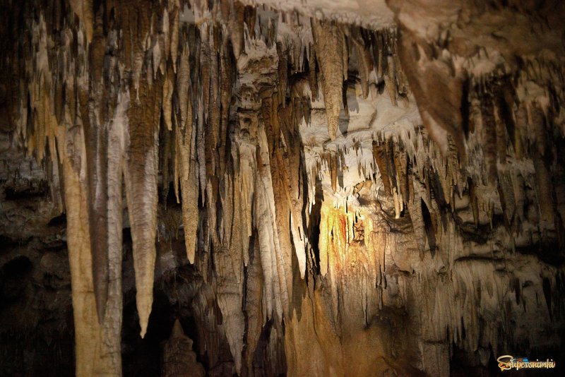 Пещера сталактики стамагниты