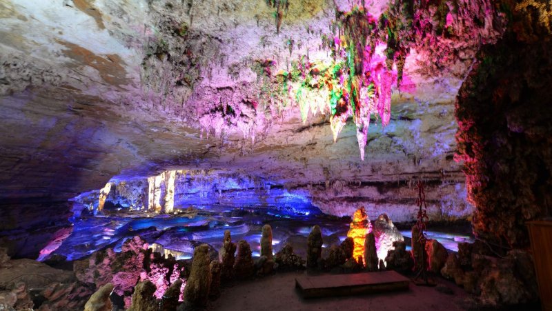Пещера Кейв де Пуэнте