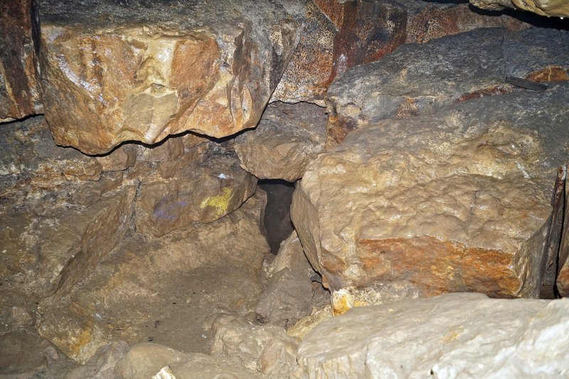 Пещера разведчиков