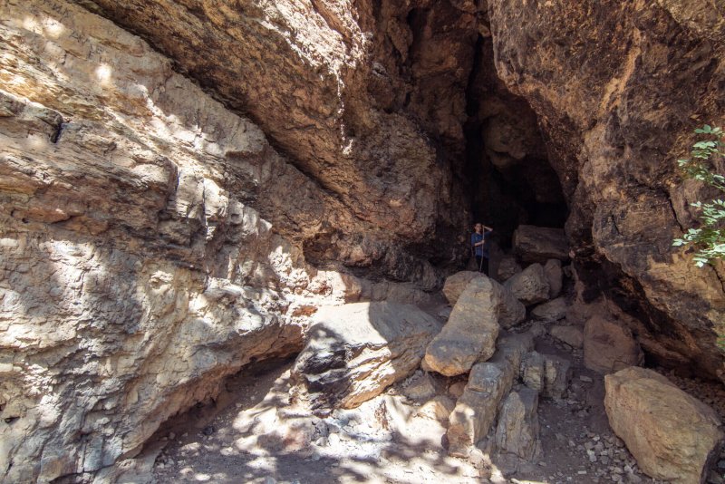 Пещера сквозная Адыгея