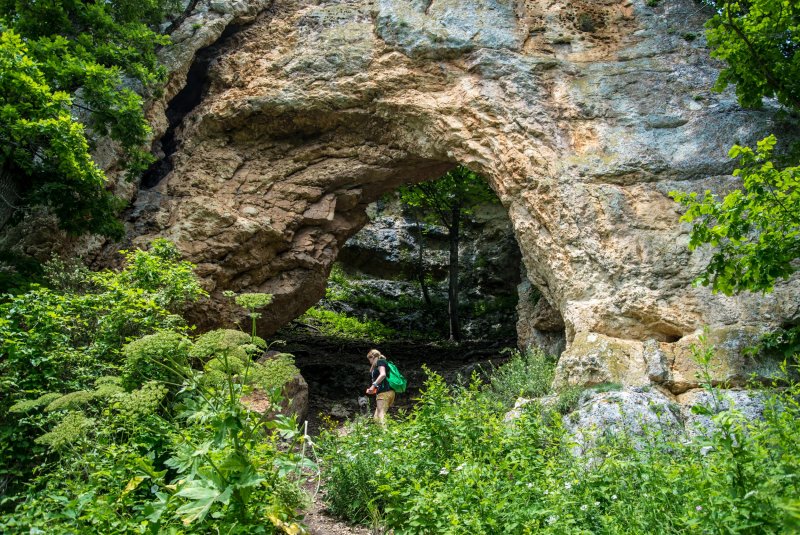 Каменномостский пещера