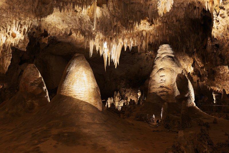 Смолинская пещера сталактиты