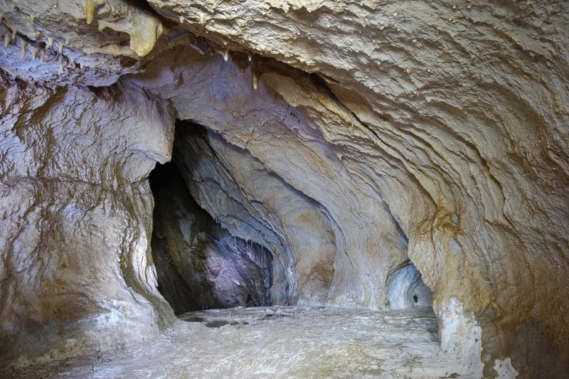 Пещеры близ Борщово