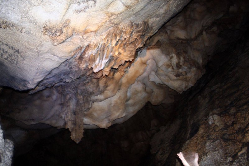 Бородинская пещера Хакасия сталагмиты