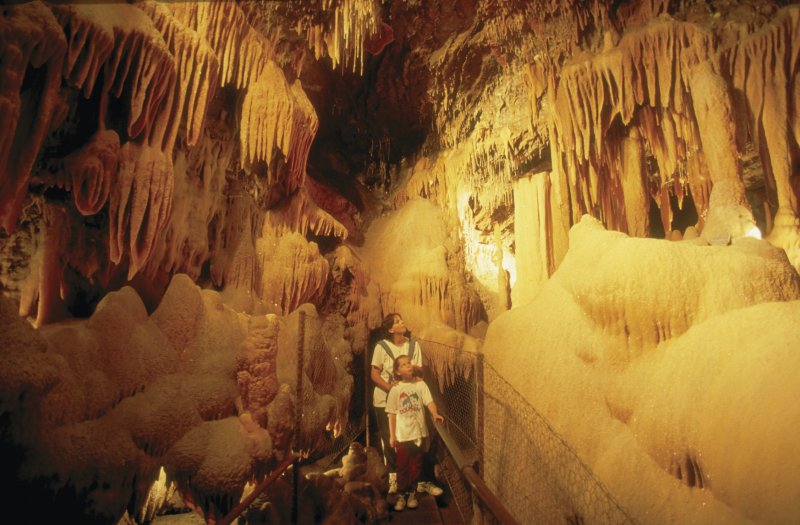 Большое Богдо пещеры