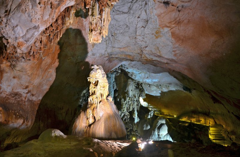Таврида пещера в Крыму Зуя