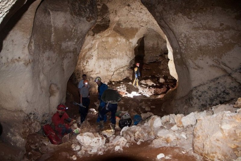 Зуя пещера Таврида
