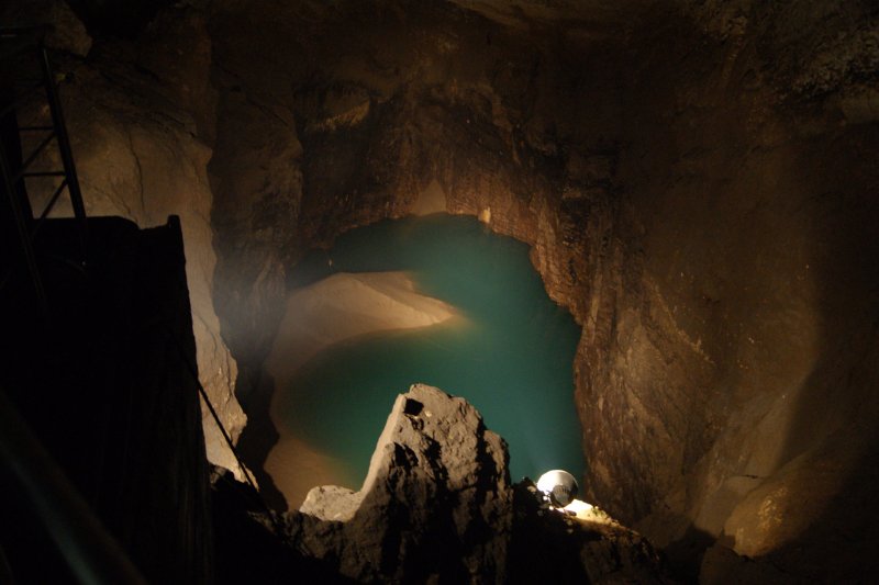 Скальная пещера Абхазия