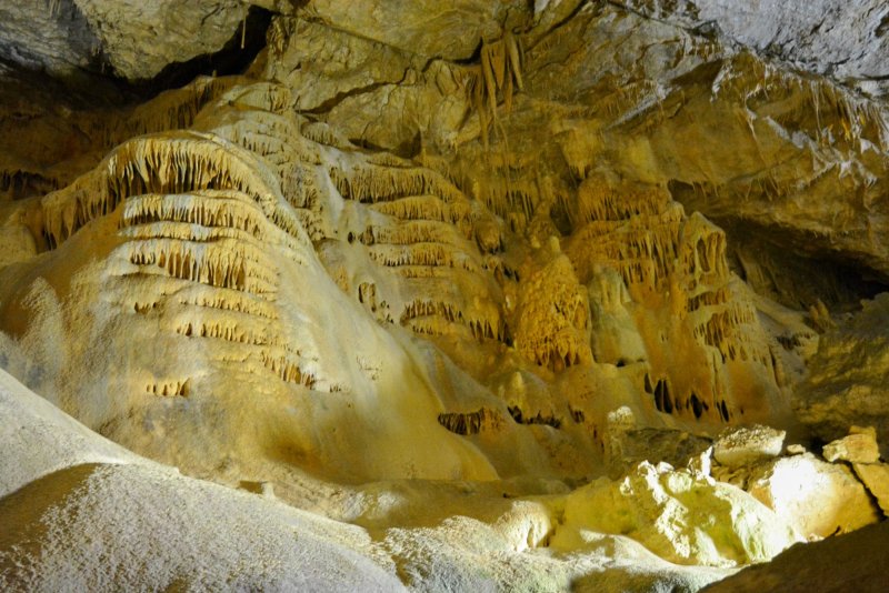 Зал спелеологов Новоафонской пещеры