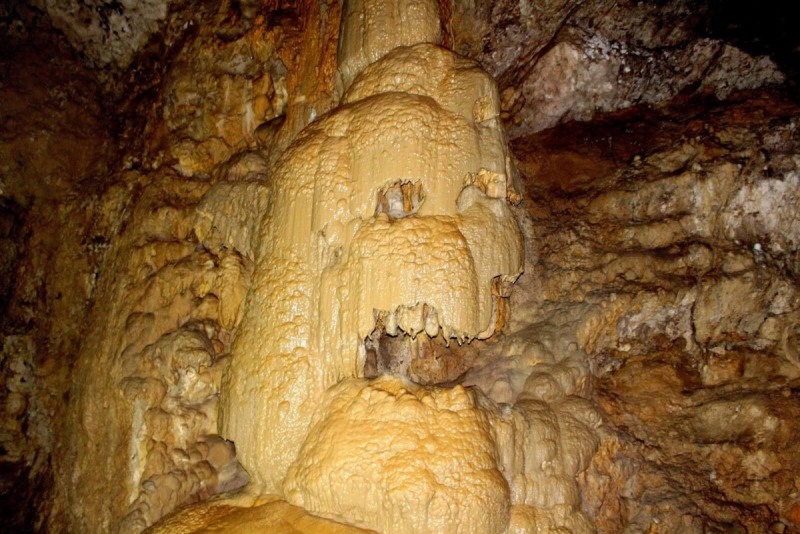 Новоафонский монастырь пещеры