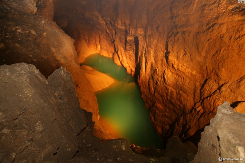 Новоафонская пещера Рица
