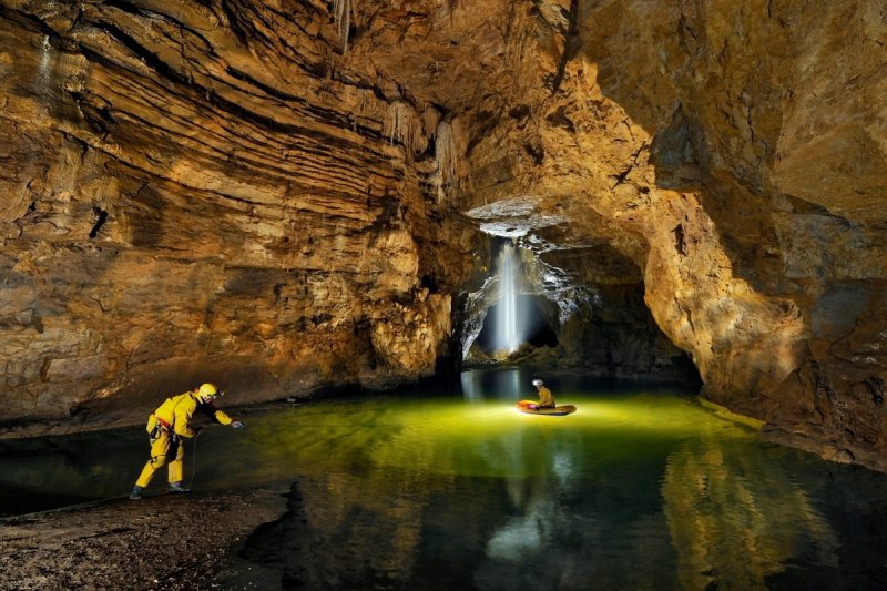 Китай пещера Эр Ван Донг