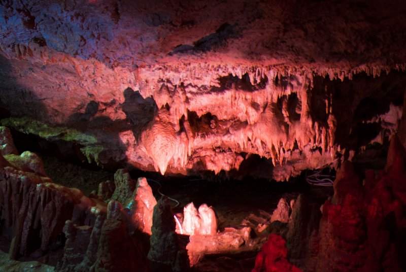 Каменномостский пещера Азишская