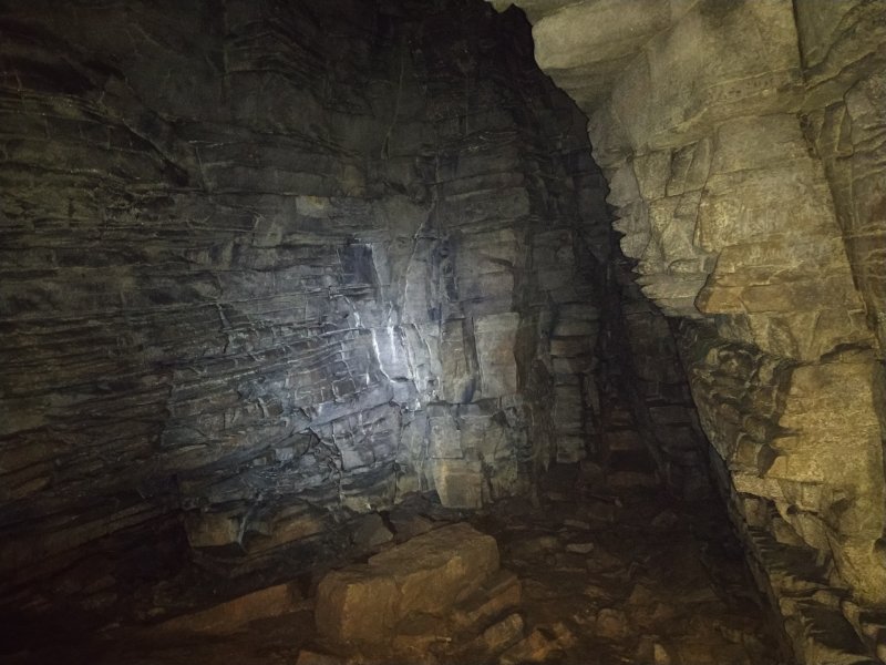 Идрисово пещера