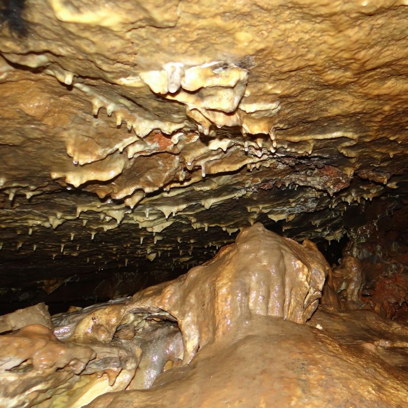 Грот пещеры Кургазакская