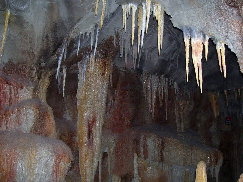 Карстовые пещеры сталактиты сталагмиты