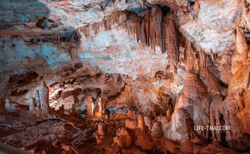 Липская пещера Черногория