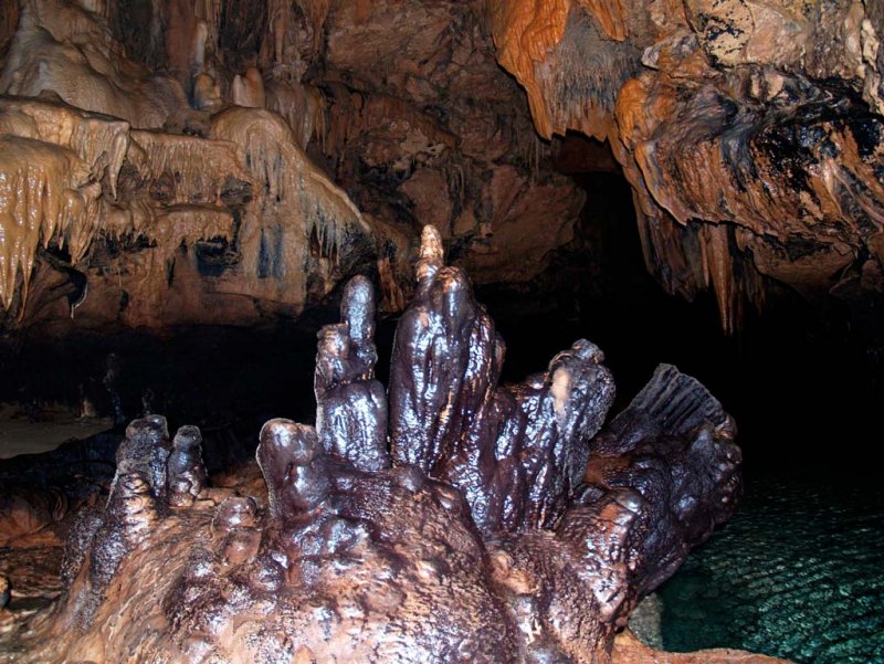 Пещера кизил-Коба