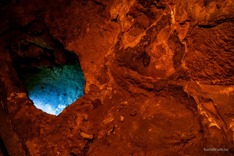 Красная пещера в Крыму святилище