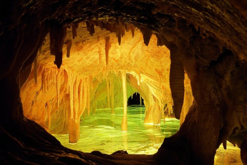 Пещеры мира-де-Айре