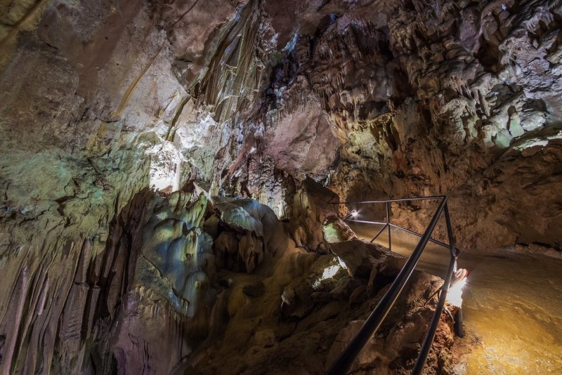 Скельская пещера в Крыму