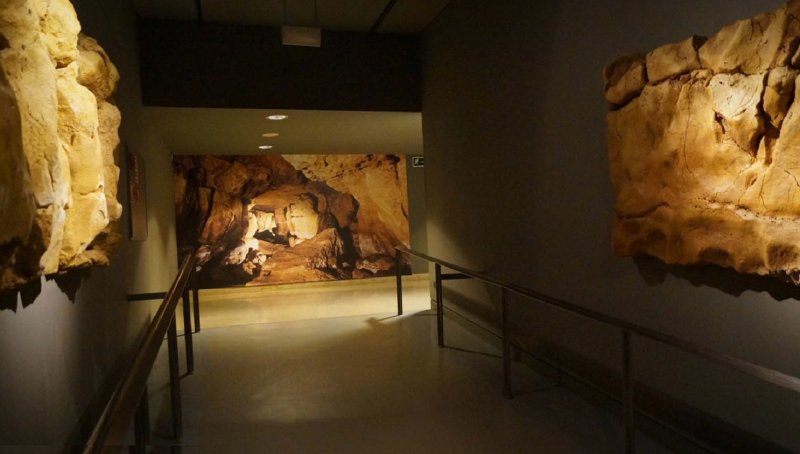 Большая Орешная пещера Ласко