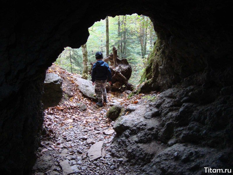 Горячий ключ большая Фанагорийская сталактитовая пещера