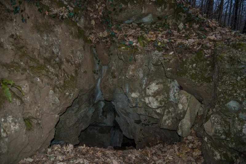 Горячие пещеры