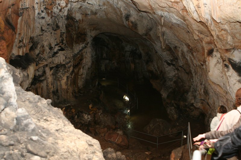 Пещера Хээтэй экскурсоводы Егор и Александр