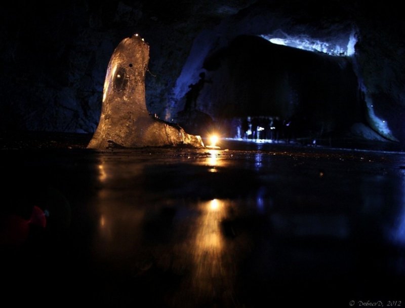 Ледяные пещеры Хээтэй