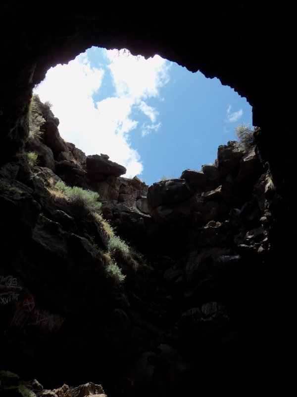Горные пещеры протяжение