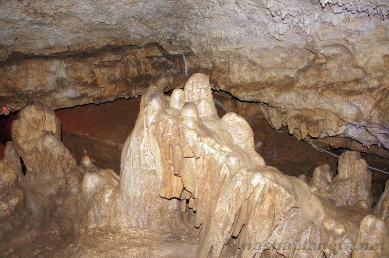 Пещера Любава Мезмай