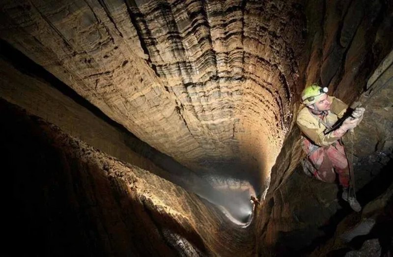 Пещеры Крубера-Воронья и Веревкина
