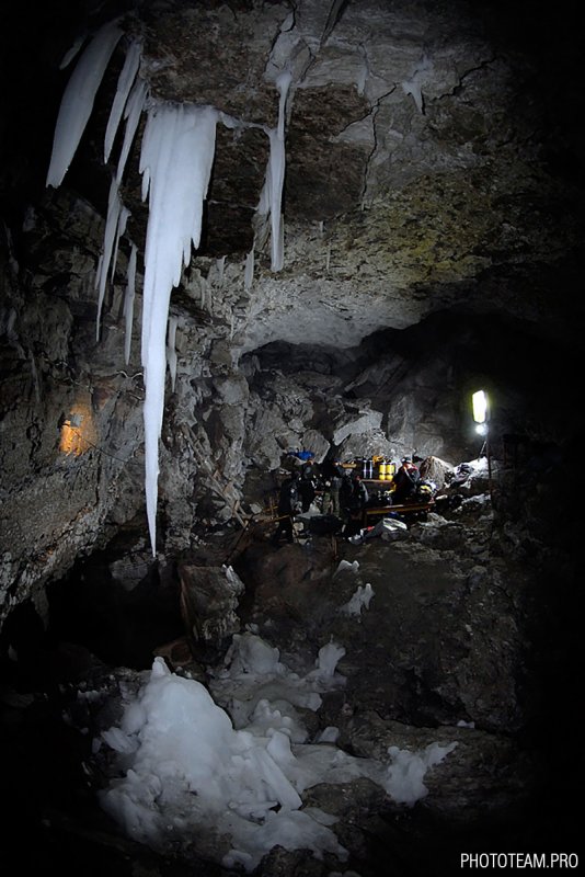 Сталактиты в Ординской пещере