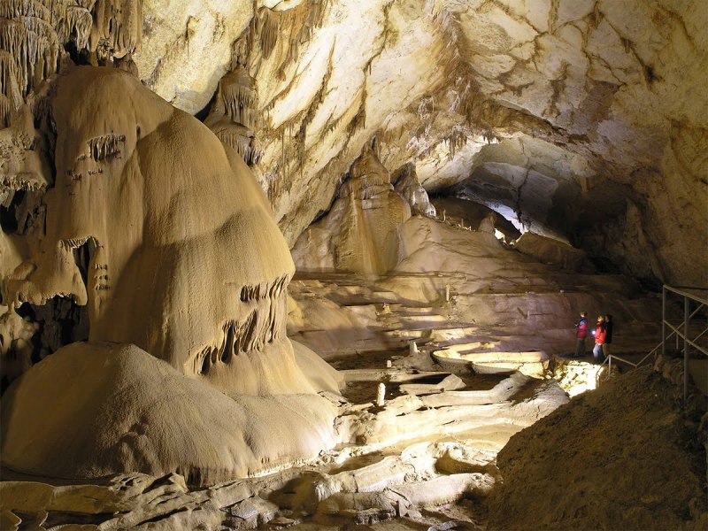 Мраморная пещера Крым тигровый ход зал
