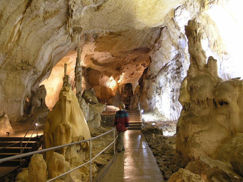 Мармурова печера мраморное