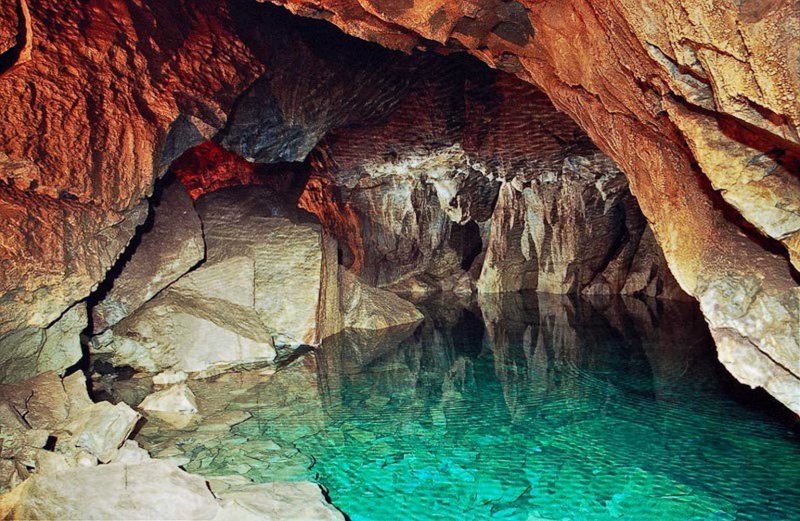 Карстовая пещера Кунгур
