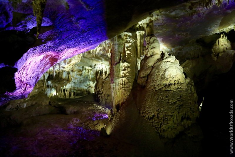 Курская пещера сталагмит