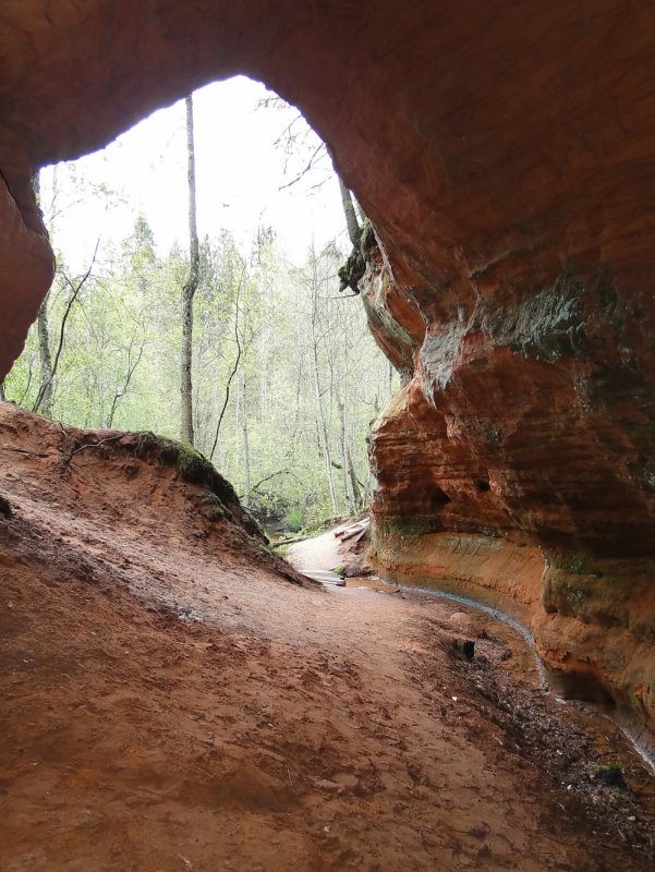 Пещера в Рождествено Гатчинский район