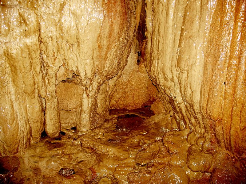 Подземные ручьи Воронцовские пещеры