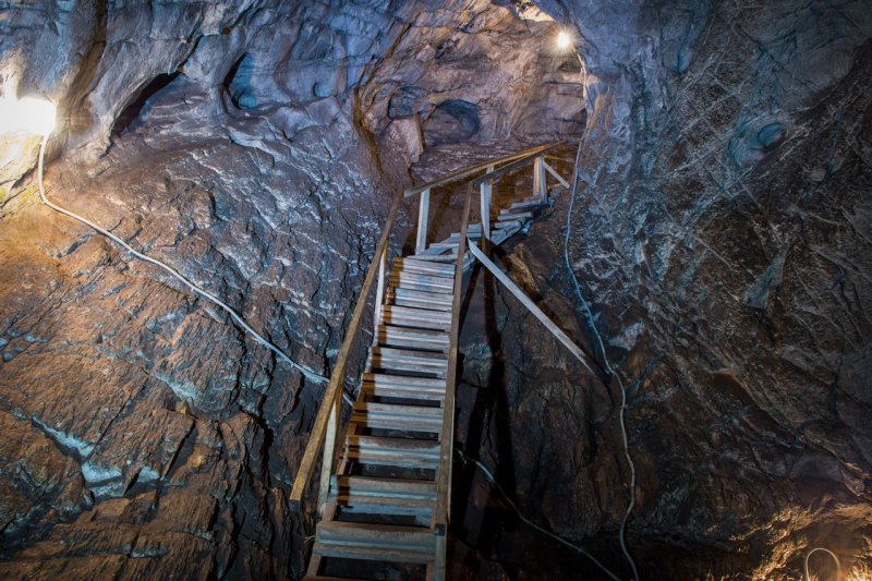 Большая Тавдинская пещера Алтай